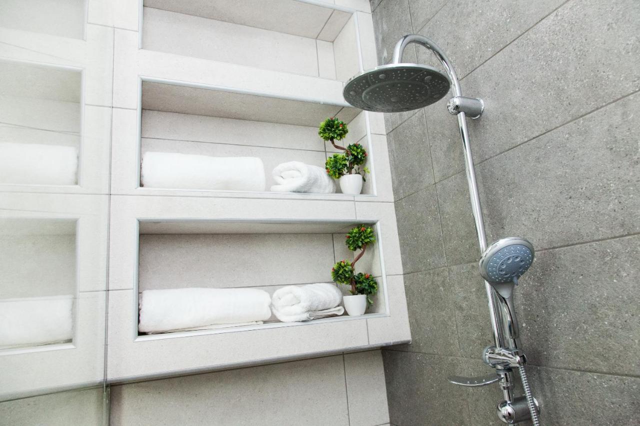 A Spacious Brand New Studio Ideal For 2 A Apartman Athén Kültér fotó